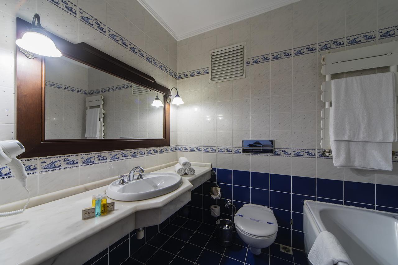 Mom Hotel Adalar Kültér fotó
