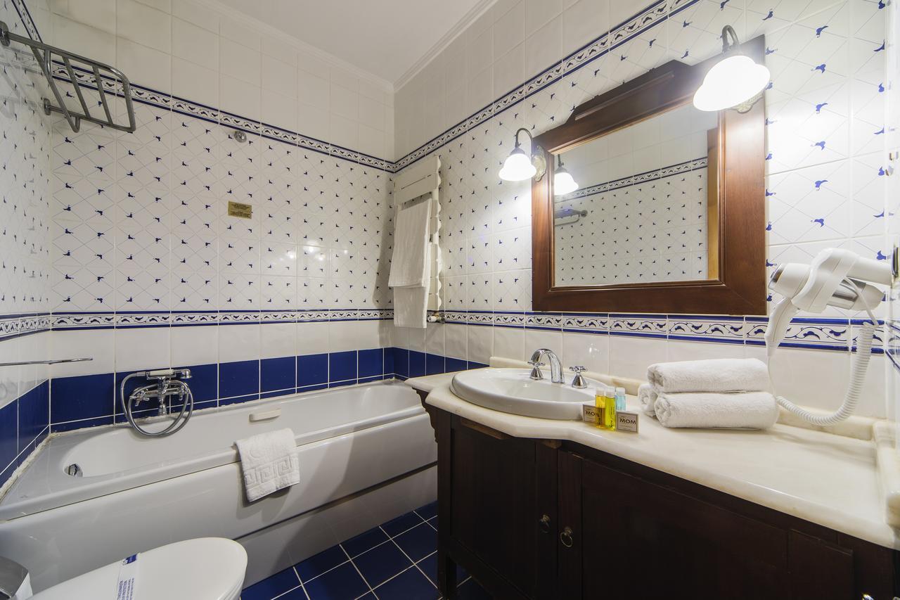 Mom Hotel Adalar Kültér fotó