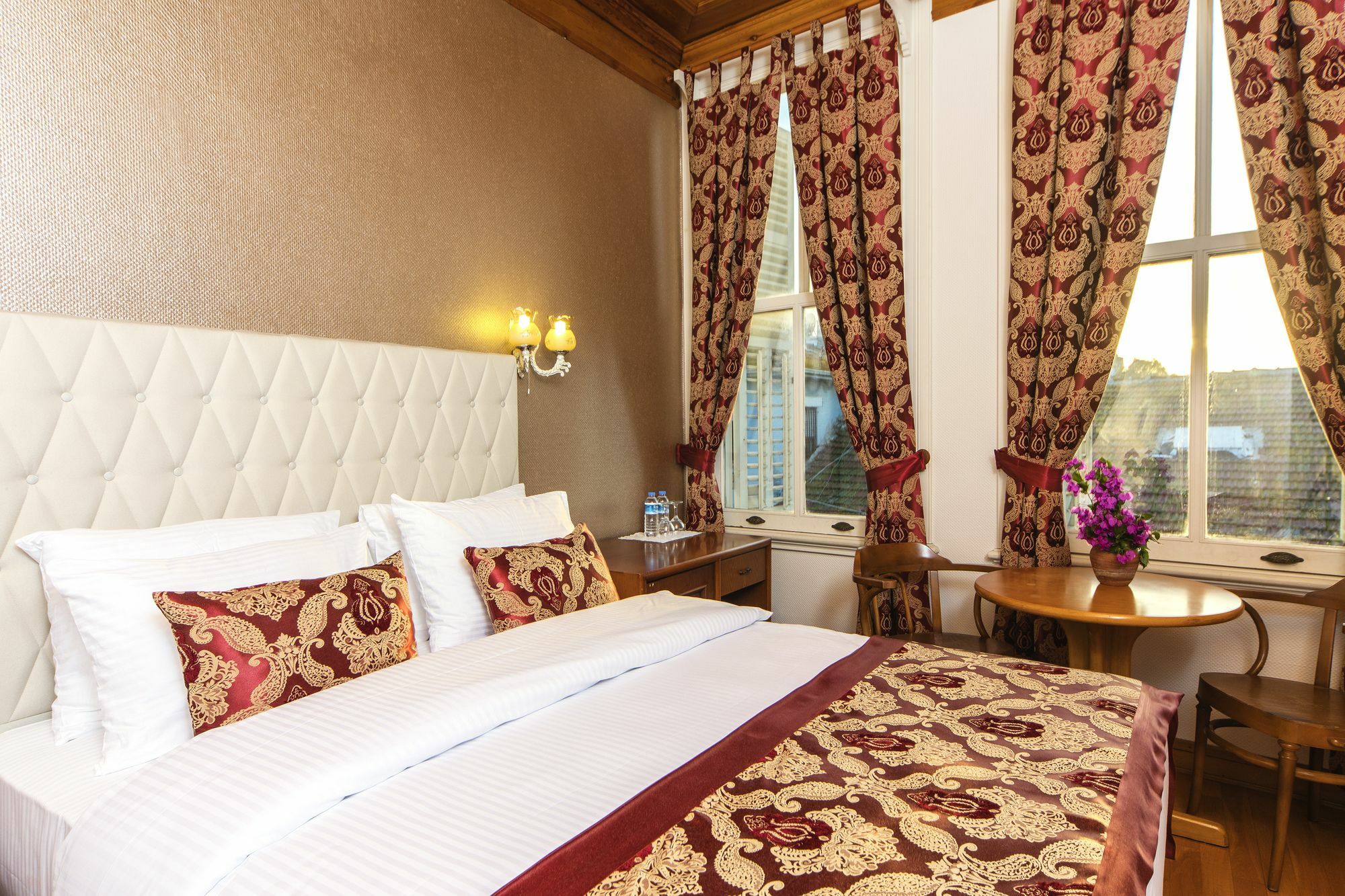 Mom Hotel Adalar Kültér fotó